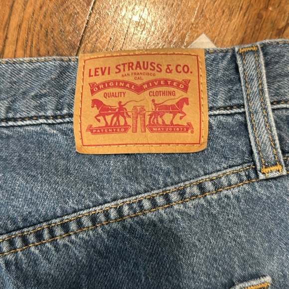 Levi Jeans - Picture 2 of 7